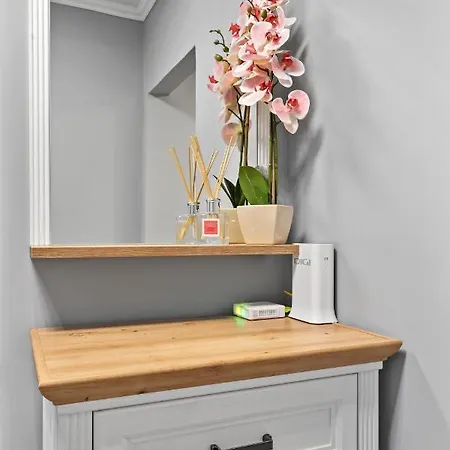 Comfort By Art Apartment